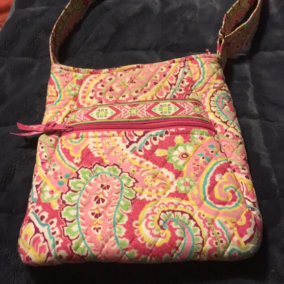 Vera Bradley Handbags - NEW — Vera Bradley Paisley Cross Body Purse